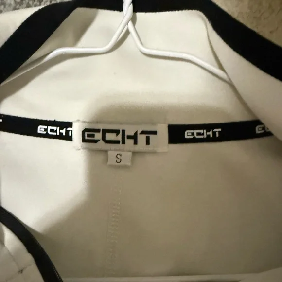 Echt White and Black Cropped Half-Zip Pullover-NWOT - Picture 3 of 4